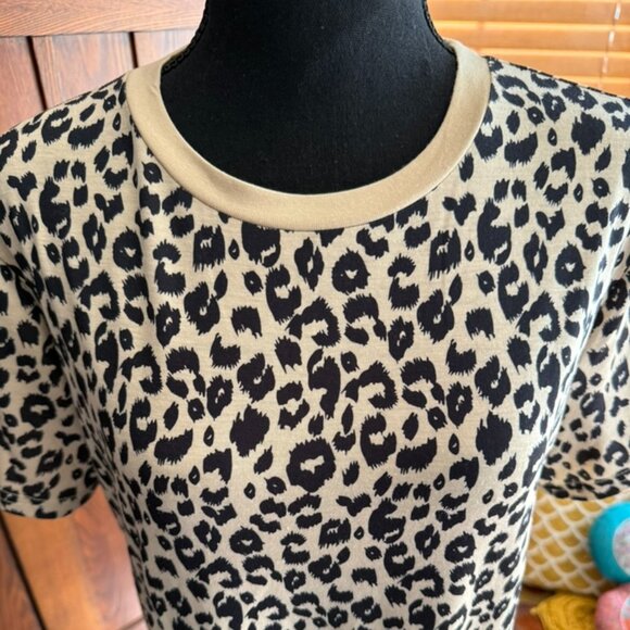 NWT Blooming Jelly Short Sleeve Leopard Print Top - Picture 2 of 8